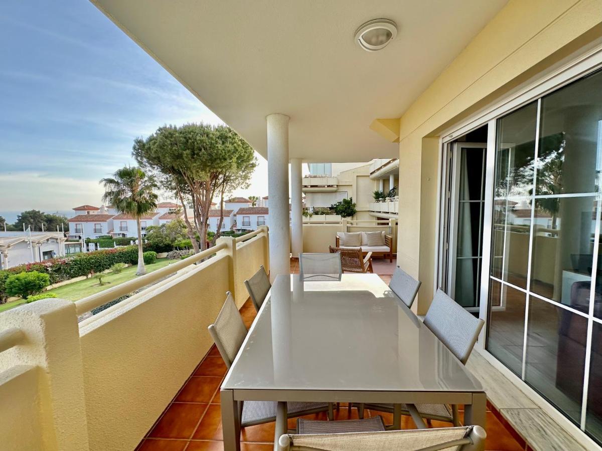 Seaview And Big Terrace Cabopino Apartment Марбеля Екстериор снимка